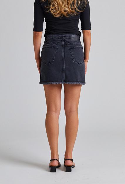 Envelope Parton Skirt Washed Black 